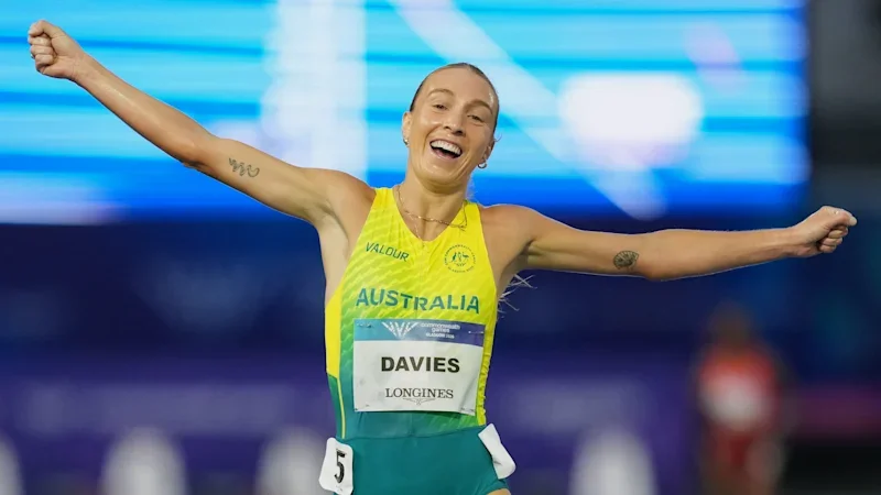 ‘I was running scared’: Australian makes history with brilliant 10,000m gold