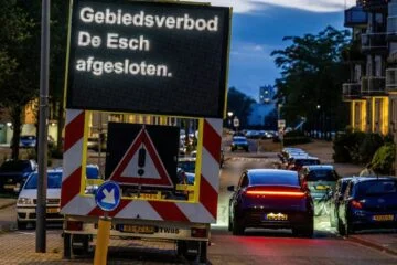 Night-time ban on entering Rotterdam neighbourhood begins