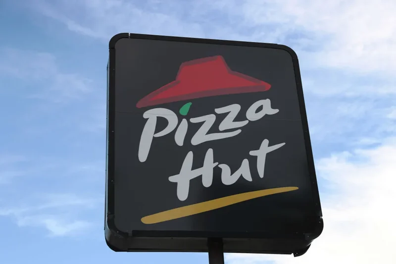 One of Pennsylvania’s last old-school Pizza Huts shows the power of nostalgia
