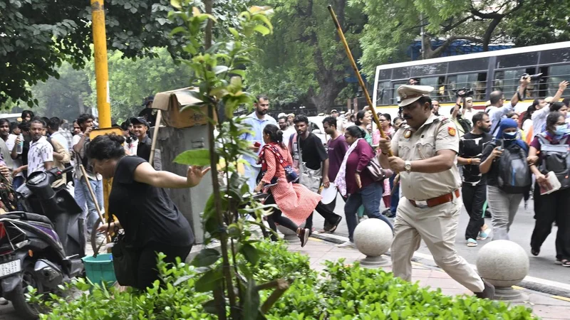 TMC's Saket Gokhale files complaint against Delhi cop for 'assaulting' woman protester on July 20