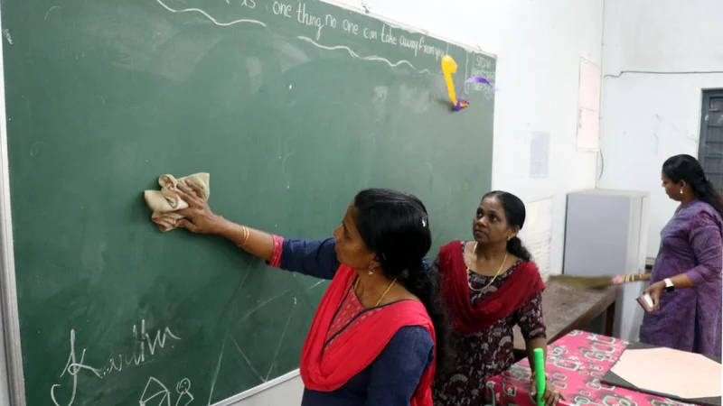 220 teachers in Kerala promoted as high school head teacher or AEO