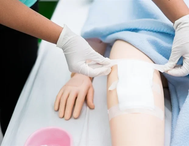 Novel bioinspired dressing uses body force to heal wounds