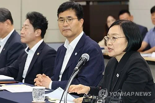 PM pledges maximum support for Saemangeum's development