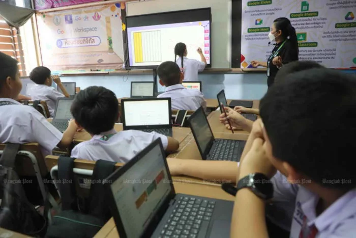 Vocational gap threatens AI drive
