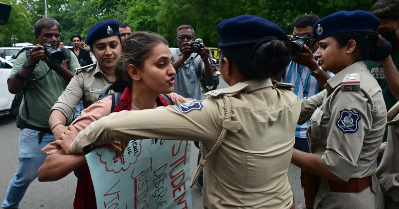 Rush Hour: PM announces fast-track courts on paper leaks, NIA probe into youth protest sought & more