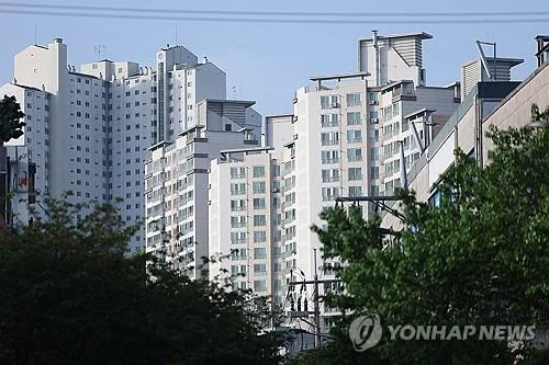Population mobility climbs 0.6 pct in June