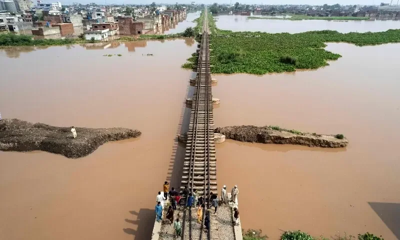 Floodwaters sever rail link between Lahore, Faisalabad