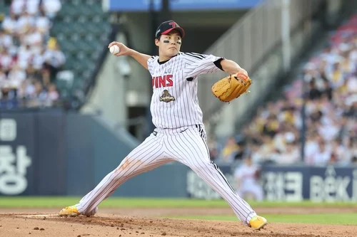 Weight lifted off chest of Twins pitcher after much-needed win