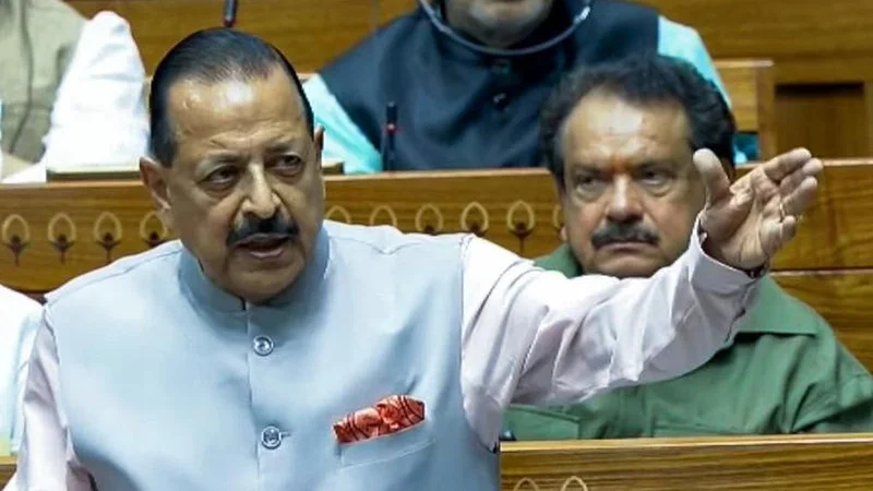 Top news of the day: Lok Sabha clears anti-paper leak Bill; Rajya Sabha passes Bill to criminalise insult to Vande Mataram, and more
