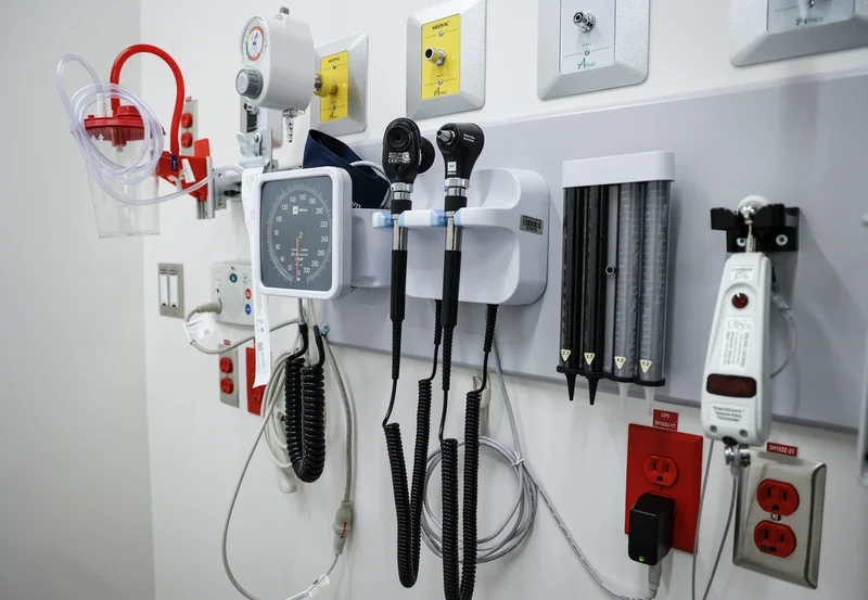 Alberta’s plans to regulate, oversee new private-pay medical testing regime fall short, experts say