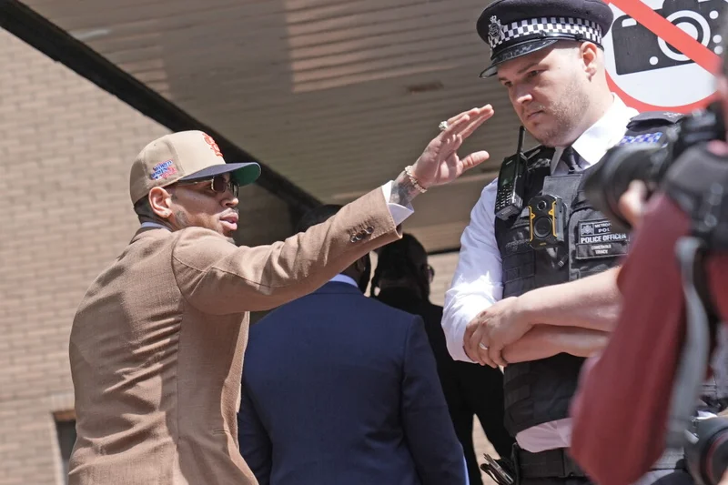 Singer Chris Brown pleads guilty to brawling at a London nightclub