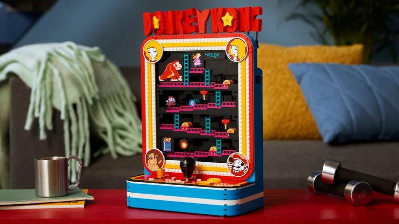 We Got a Closer Look at the LEGO Donkey Kong Arcade Set at SDCC | Comic Con 2026