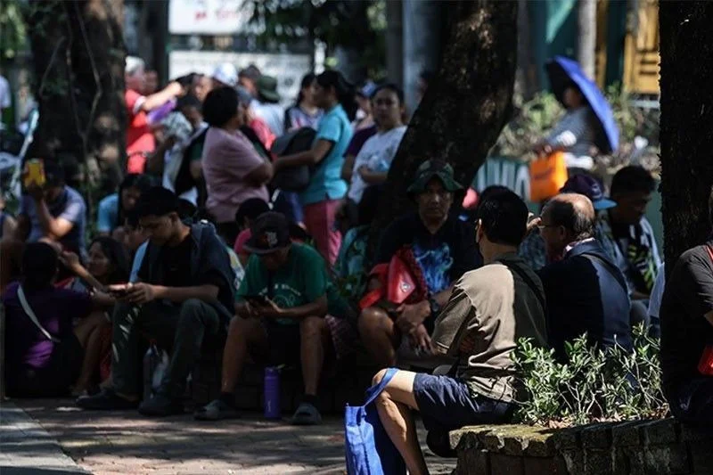 Survey: Most Filipinos feel gov't is out of touch with ordinary citizens