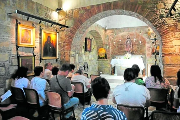 PH replica of Virgin Mary’s Ephesus shrine draws devotees
