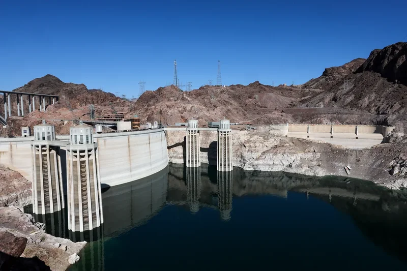 Hoover Dam is shut down to visitors for the second time in a week