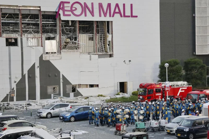 Death toll from southwestern Japan quake climbs to 34 as rescuers search damaged mall