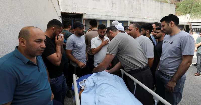 Four Palestinians and one Israeli killed in West Bank shooting