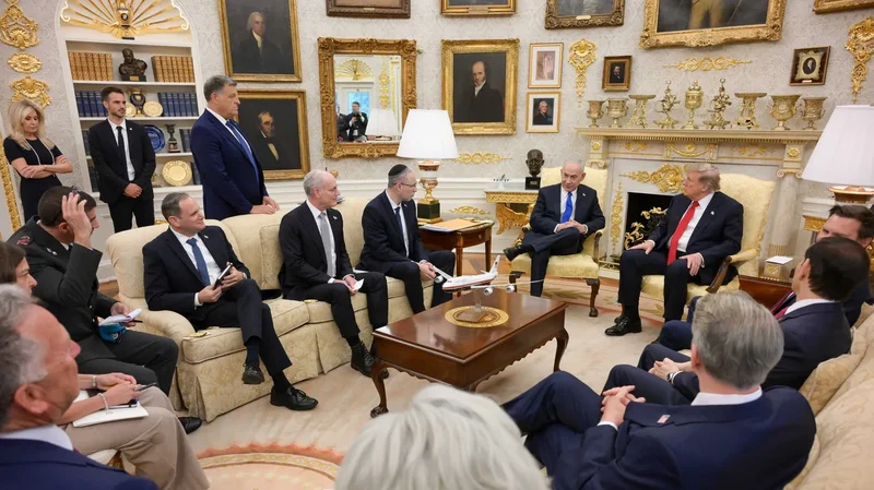 Trump, Netanyahu tout "productive" meeting after weeks of tensions