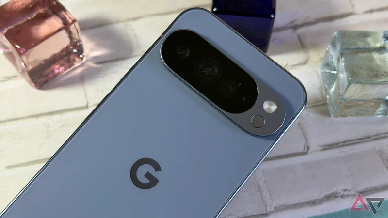 Google says it's fixed the Pixel battery drain bug, but fans call foul