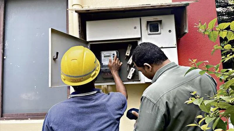 Server issues, shortage of meter readers delay Gruha Jyothi verification in Karnataka