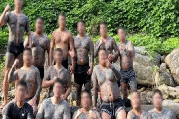 Forced tattoos and old loyalties: A 1950s gang legacy returns in Seoul
