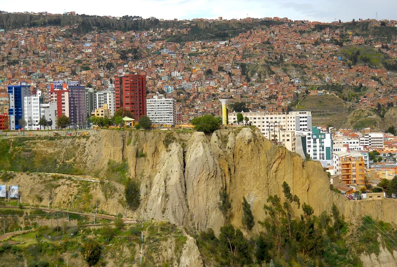 La Paz Book Fair Marks 30 Years with Writers from 19 Nations