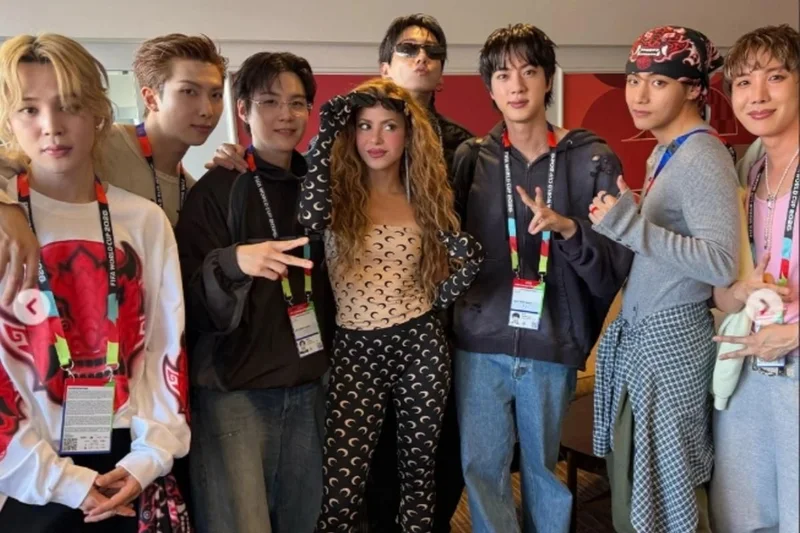 Shakira shares backstage photo with BTS, surprises fans with Korean greeting