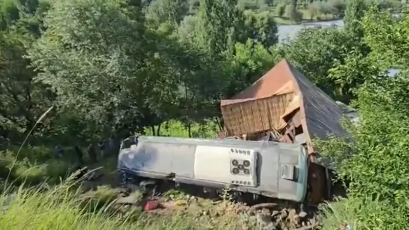 39 Amarnath pilgrims injured in road accident in Kashmir