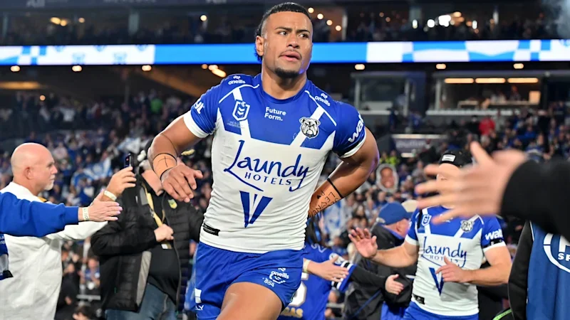 NRL LIVE updates: Kikau sets up Burton as Bulldogs strike first against Warriors