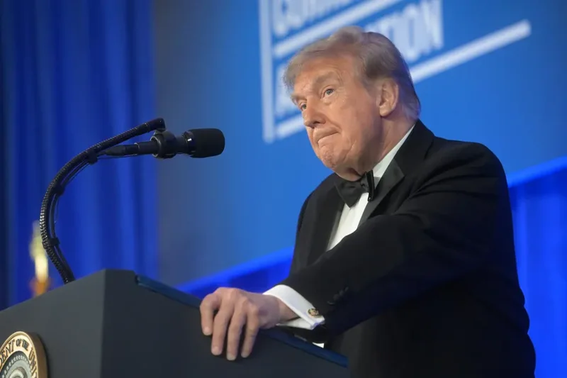 Trump Awkwardly Congratulates Wall Street Journal Reporters He Sued Over Epstein Letters Story