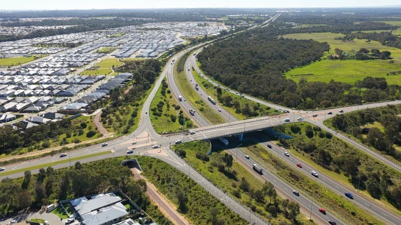 $700 million Kwinana Freeway upgrade greenlit with extra lanes for southern suburbs commuters