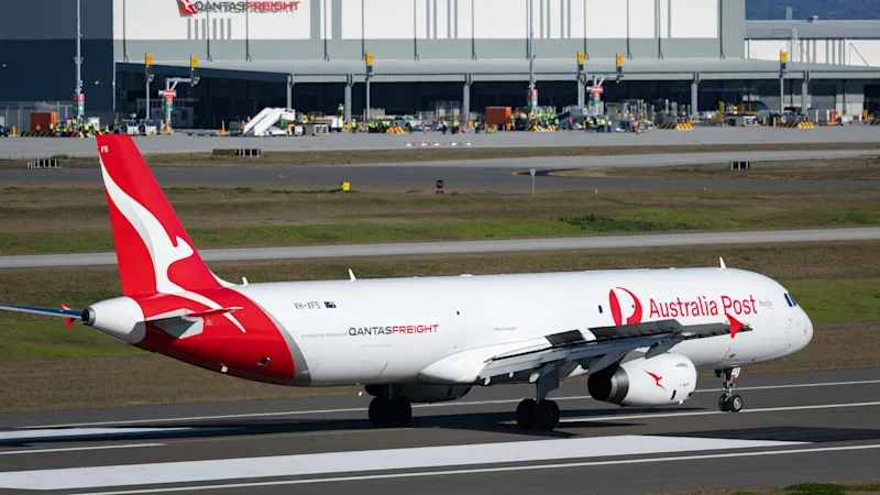 Overnight flight shake-up for Sydney Airport as cargo planes go west