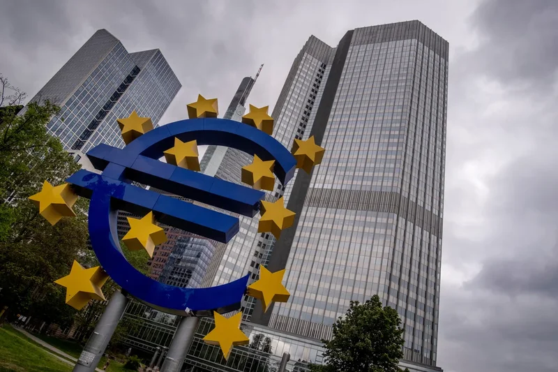 Europe's central bank holds rate steady amid swings in oil prices