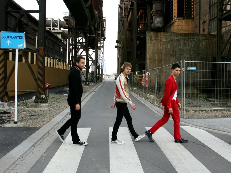 The mystery of Muse: if almost no one likes them, why do so many people go to their concerts?