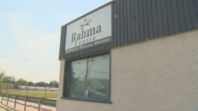 ‘Freshly broken windows’ among damages following attack on Winnipeg mosque: WPS
