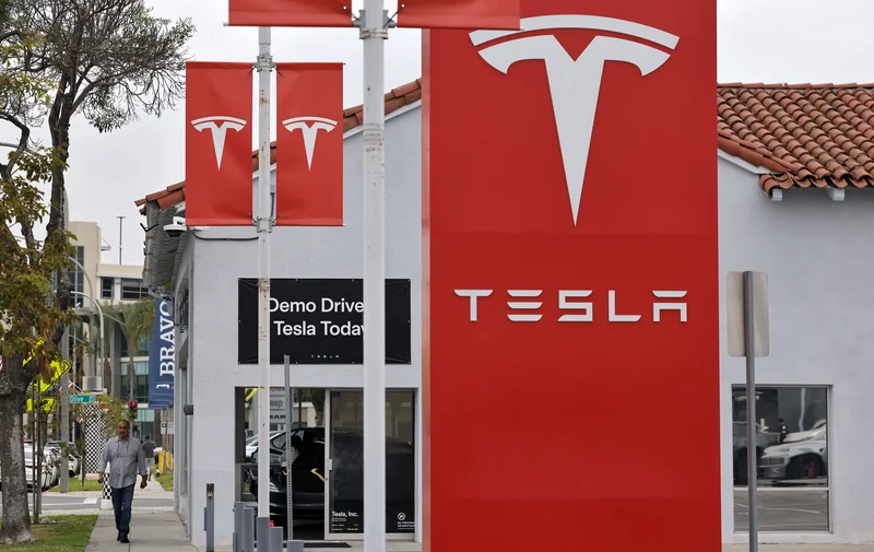 Tesla gets price target cuts from analysts on earnings miss. What they're saying