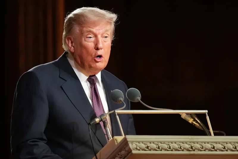 Trump Admits He 'Shouldn't Have' Shared Lindsey Graham’s Phone Number