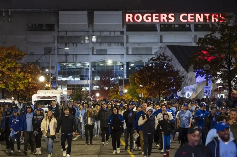 Ontario season seat holders face uncertainty with Ford’s ticket resale legislation
