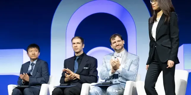 Fields medal awarded to four young mathematicians