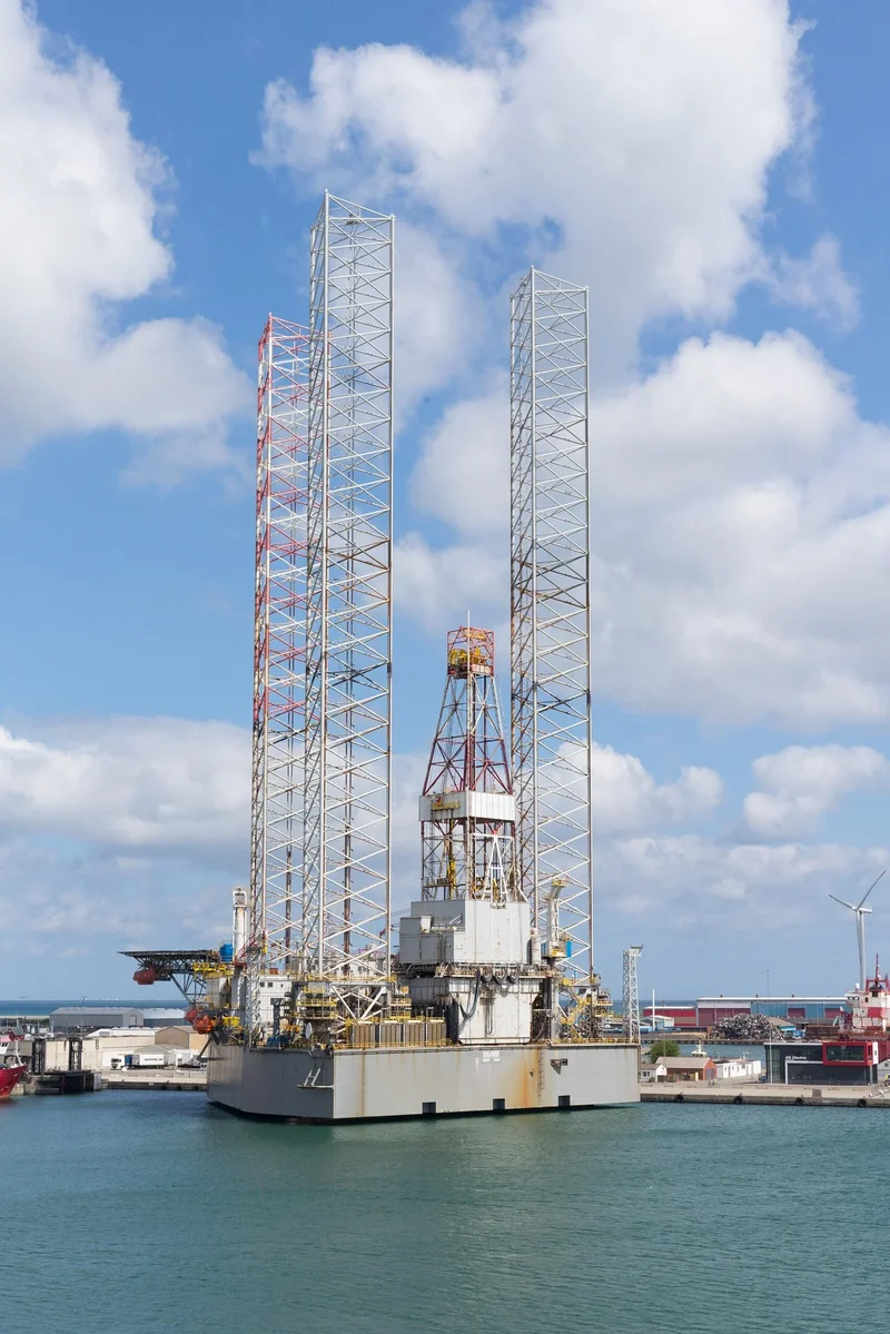 Fitch: Pemex Burden Costs Mexico a Notch, BBB- Holds