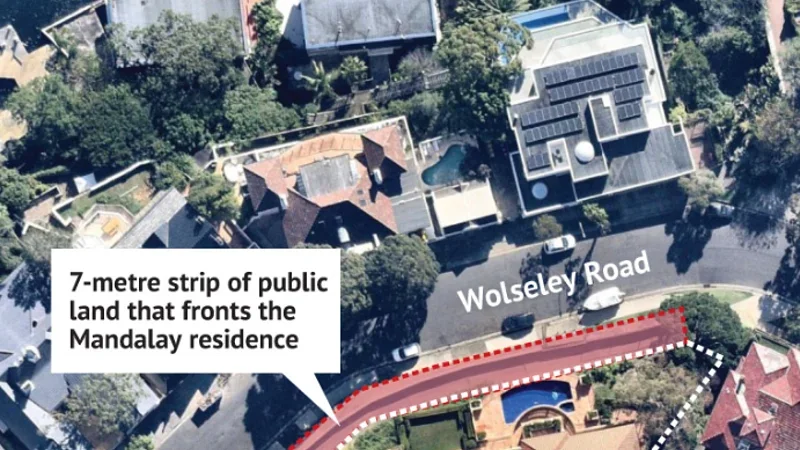 Troubled Point Piper billionaire eyes public land grab on Australia’s most expensive street