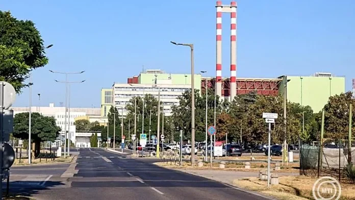 Danube water level rising: another Paks nuclear plant turbine may restart