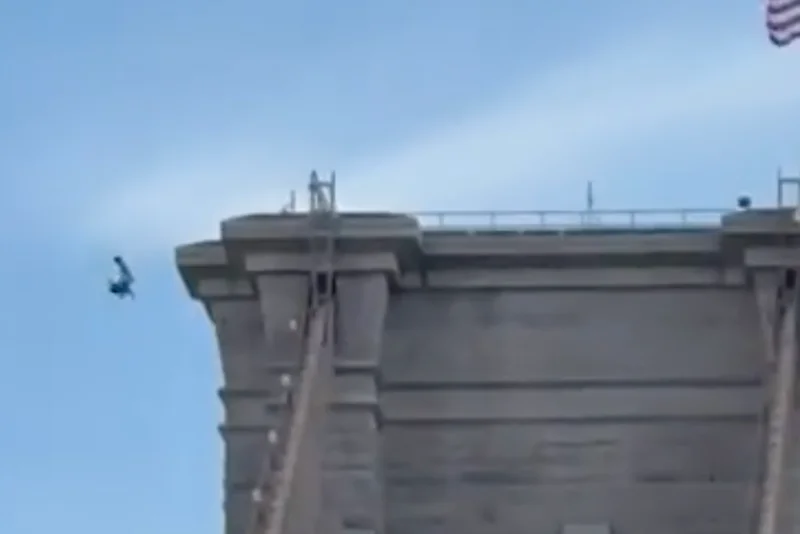 Naked man survives 278-ft jump from the Brooklyn Bridge