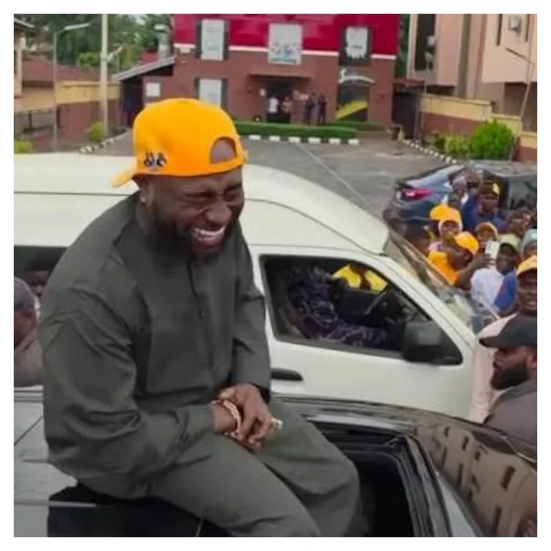 Davido joins Adeleke at Osun campaign rally