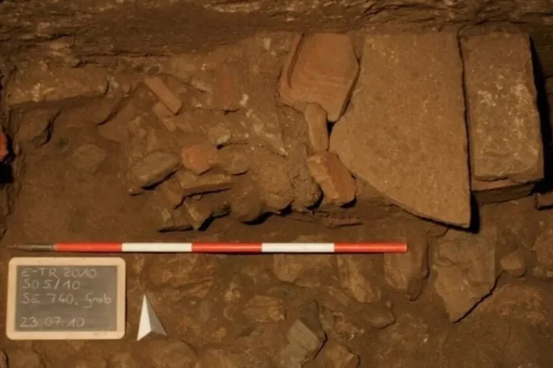 Infant twins found buried in ancient Roman latrine could have been seen as ill omens