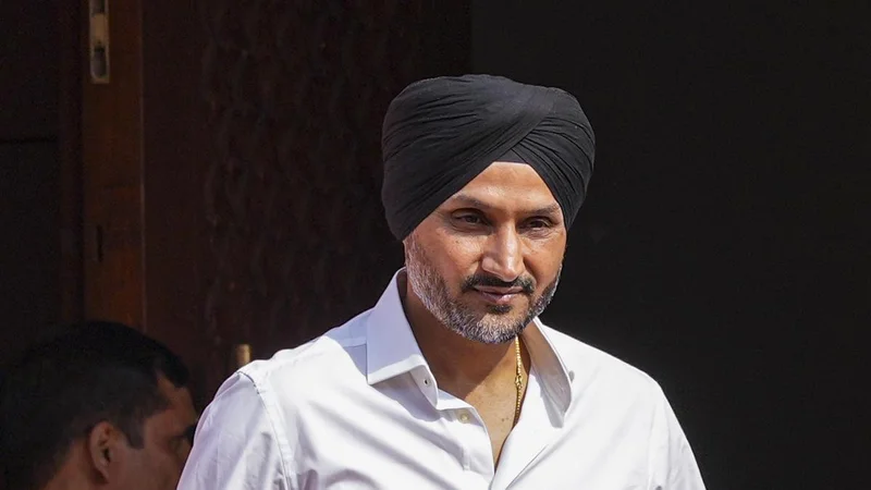 Video clip of ‘intoxicated’ men shared by BJP MP Harbhajan was from Rajasthan, not Punjab: AAP