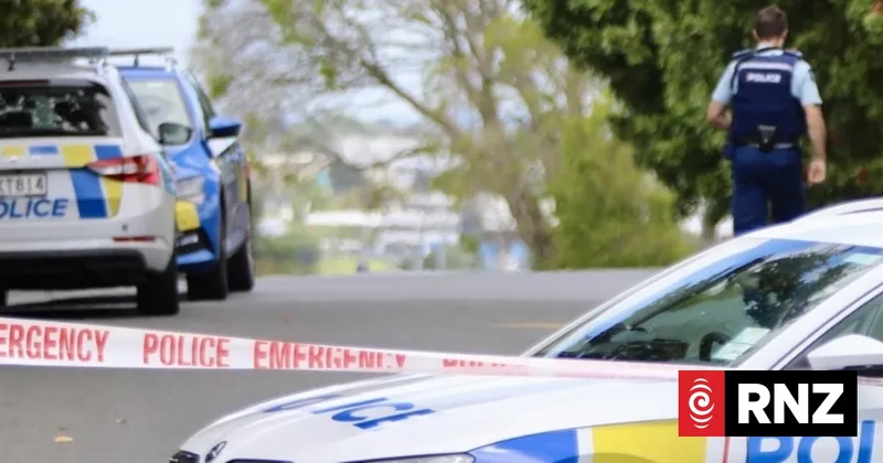 Car and bus collide in Auckland's Ponsonby