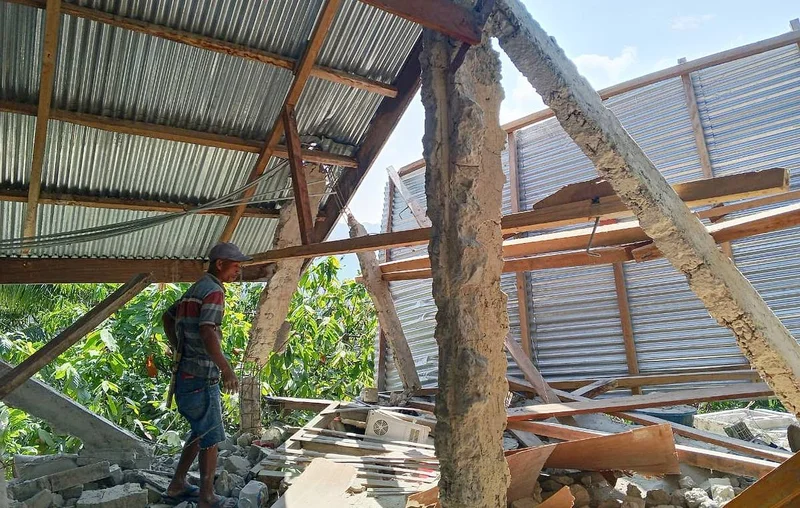 Death toll from Indonesia earthquake rises to 38