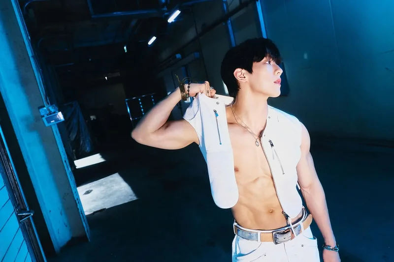 K-Pop Star HUTA Raises The ‘TEMPERATURE’ With New EP And Waterbomb