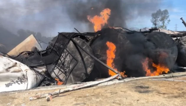 Russian forces attack oil depot in Kyiv region